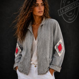 chaqueta étnica mujer gris vista trasera
